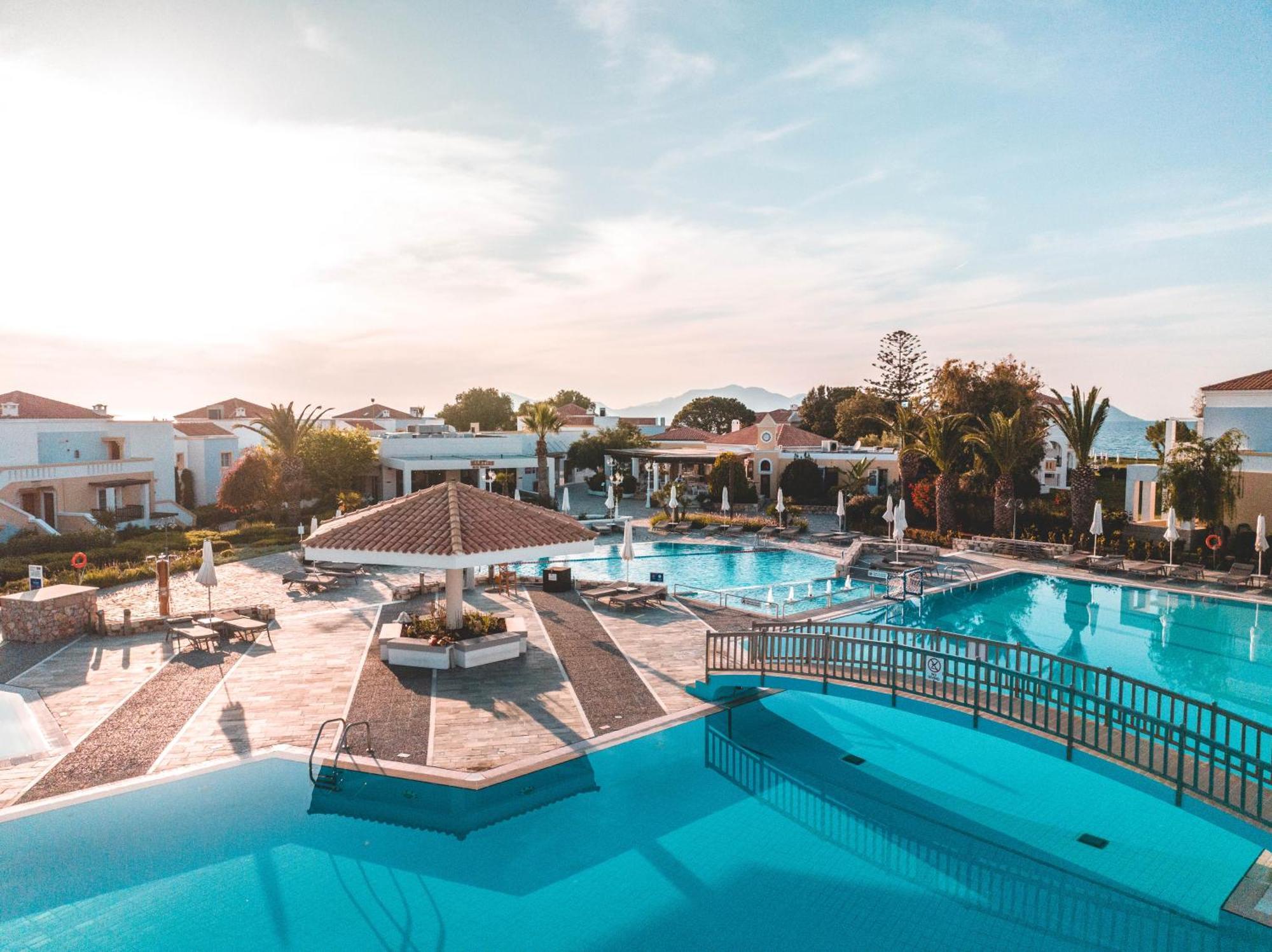 Neptune Luxury Resort Mastichari  Exterior photo